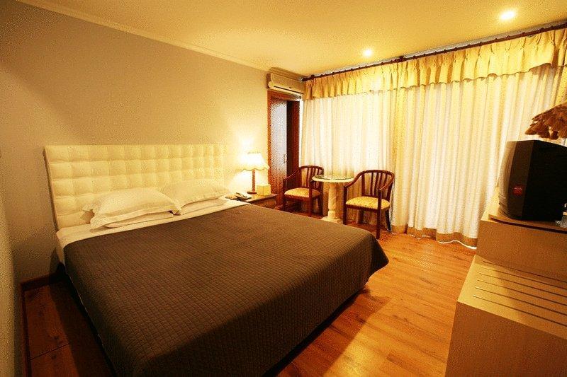 Lake Hills Hotel Songnisan Boeun الغرفة الصورة
