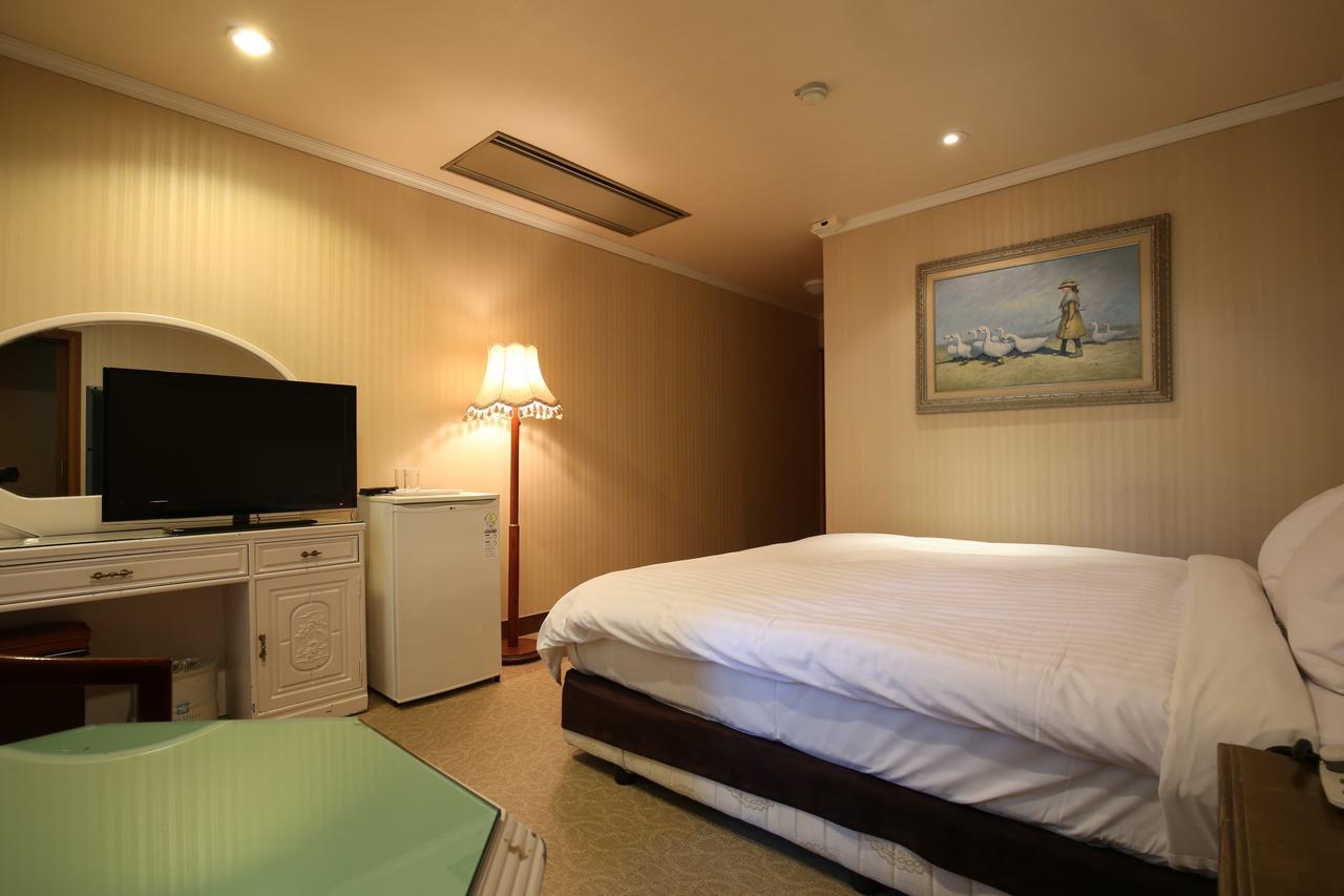 Lake Hills Hotel Songnisan Boeun المظهر الخارجي الصورة