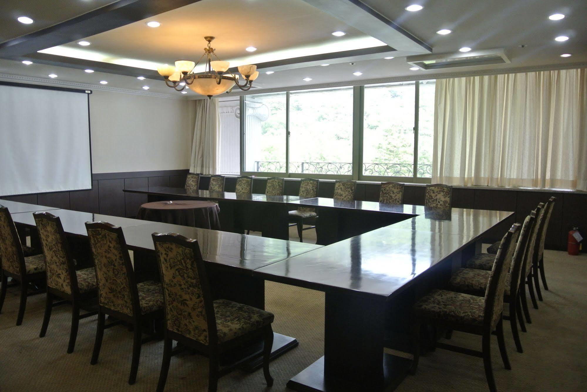 Lake Hills Hotel Songnisan Boeun المظهر الخارجي الصورة